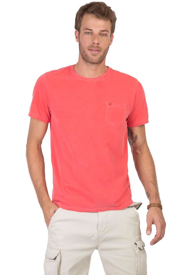 T-Shirt-Com-Bolso-Lisa-Vermelho