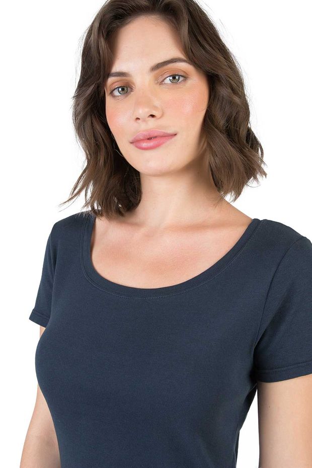 18479_C009_3-BLUSA-BASICA-PREMIUM