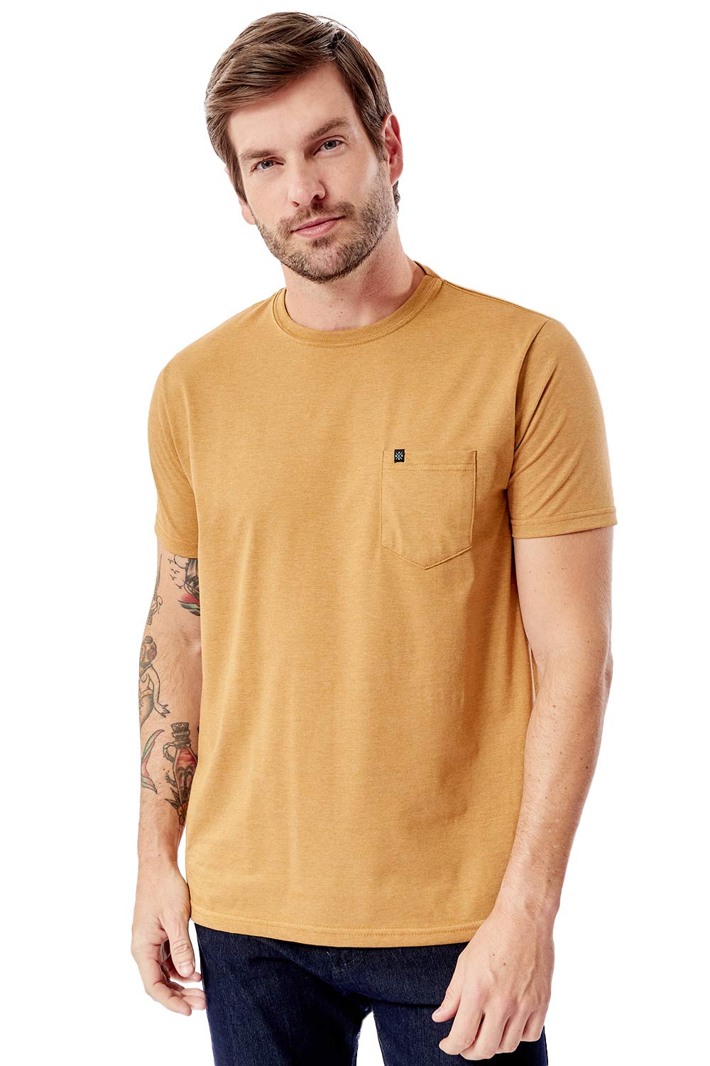 T-Shirt Básica Comfort Com Bolso Mostada