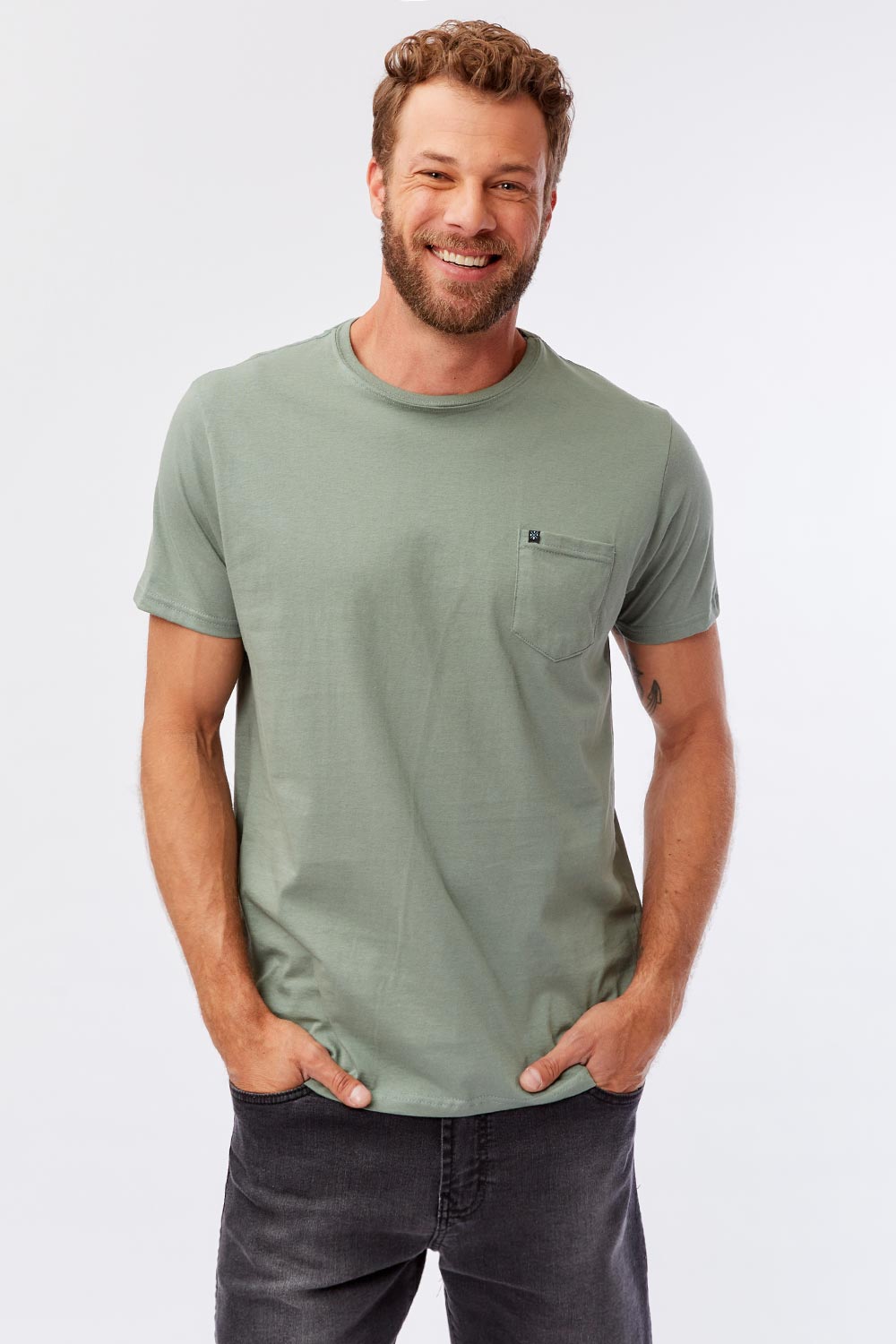 T-Shirt Básica Comfort Com Bolso Verde