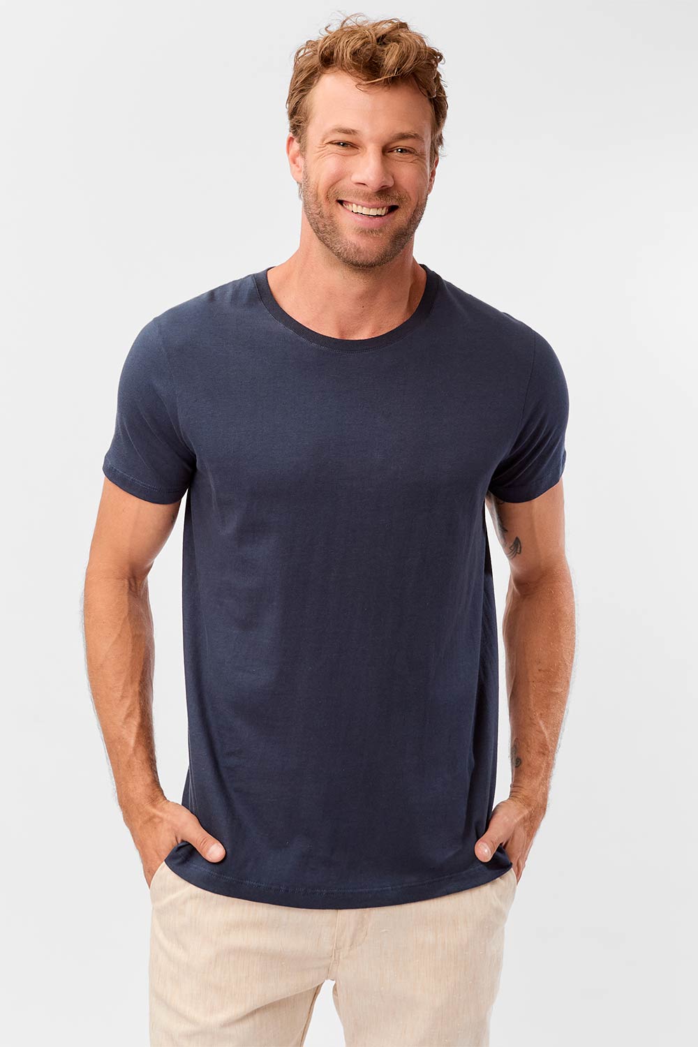 T-Shirt Básica Fit Premium Sem Costura Chumbo