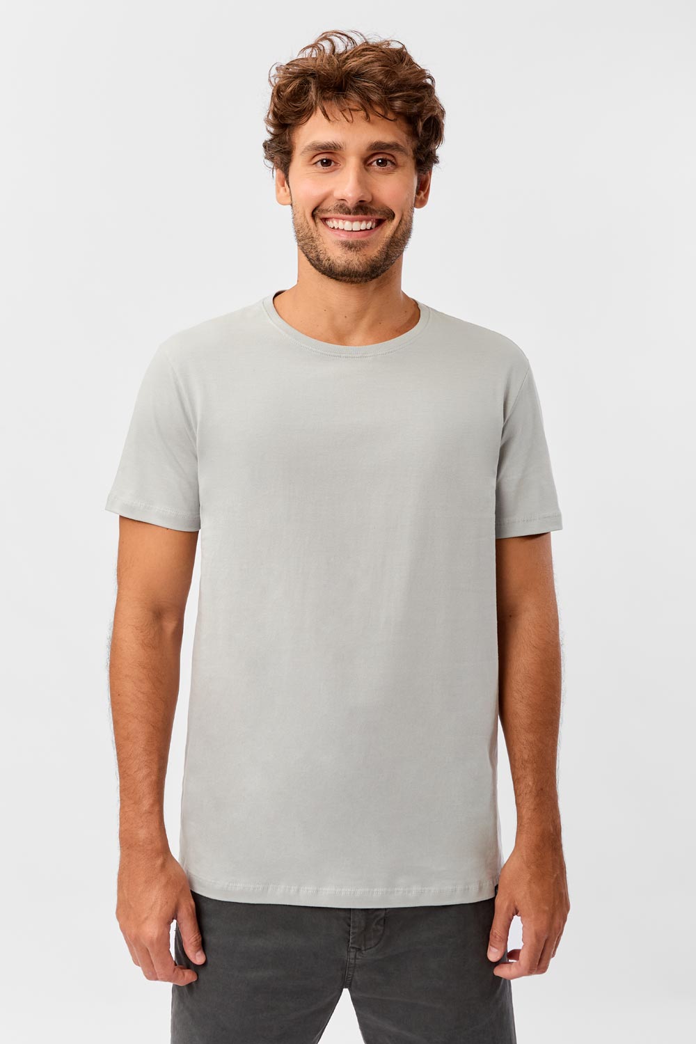 T-Shirt Básica Fit Cinza
